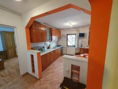 Apartament 2 camere decomandat intrare Racadau - foto 4