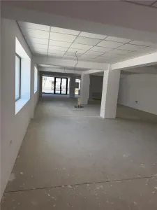 Spatiu Comercial - 200 mp - Showroom - Comert - Servicii - foto 3