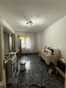 Apartament 4 camere | 85 mp utili | Parter | Bulevardul Brailei | Focsani | Ideal birouri sau locuinta - foto 13