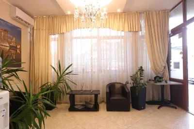 VANZARE - CLADIRE COMERCIALA  -  HOTEL - PRETABIL SI  PENTRU  AZIL - RAHOVA - MARGEANULUI - ANTIAERIANA  -- 17 CAMERE -  550000E  -   COMISION 0 ! - foto 12