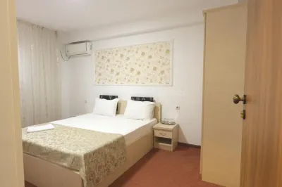 VANZARE - CLADIRE COMERCIALA  -  HOTEL - PRETABIL SI  PENTRU  AZIL - RAHOVA - MARGEANULUI - ANTIAERIANA  -- 17 CAMERE -  550000E  -   COMISION 0 ! - foto 5
