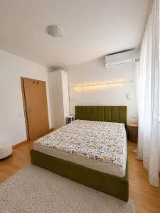 Apartament cu 3 camere cu 2 bai la etajul 3 - foto 5