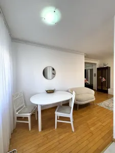 Apartament cu 3 camere cu 2 bai la etajul 3 - foto 7