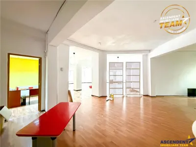 Spatiu comercial versatil, fostul Sicmob Sfantu Gheorghe: acces facil & vizibilitate ridicata - foto 5
