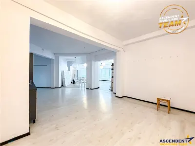 Spatiu comercial versatil, fostul Sicmob Sfantu Gheorghe: acces facil & vizibilitate ridicata - foto 9