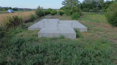 Teren 4.957 mp de vanzare in Golesti, strada Aurel Vlaicu - asfalt, utilitati si fundatie casa - foto 4