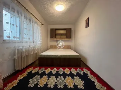 Apartament 3 camere decomandat de vanzare in Nicolina - foto 9