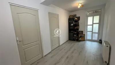 Apartament 3 camere, pe 2 nivele cu curte, in Bucium - foto 11