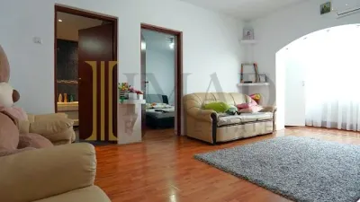 Apartament 2 camere de vânzare – Micro 9, Târgoviște – modernizat, Scoala 8. - Targoviste