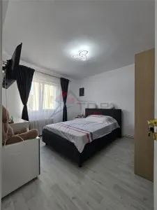 Mircea cel Batran - 2 camere decomandat, etaj intermediar - foto 2