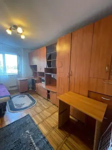 BUZIASULUI - AP. 1 CAMERA - mobilat, utilat, semidecomandat - foto 2