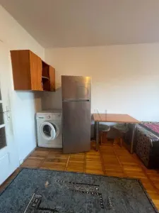 BUZIASULUI - AP. 1 CAMERA - mobilat, utilat, semidecomandat - foto 3