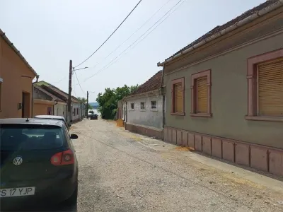 Moldova Noua, Casa Spatioasa Cu Curte, Langa Dunare, 360 Mp. Construiti, Mobilata + Utilata - foto 16