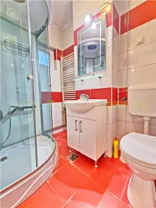 Apartament luminos cu doua camere de inchiriat in Racadau - foto 17