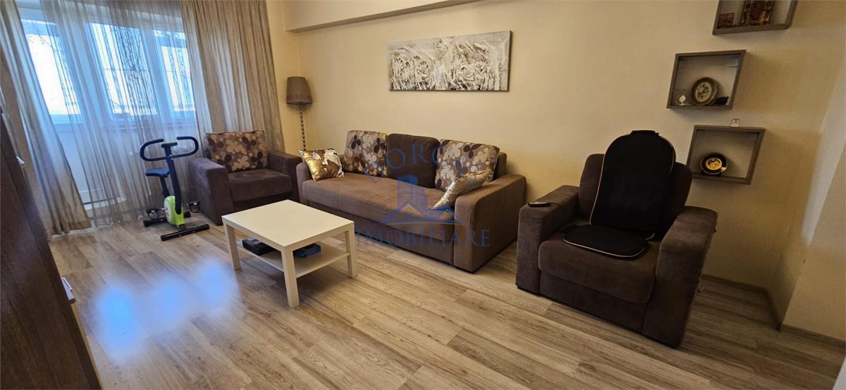 Apartament 4 camere decomandat  si parcare, A.I. Cuza - Craiova